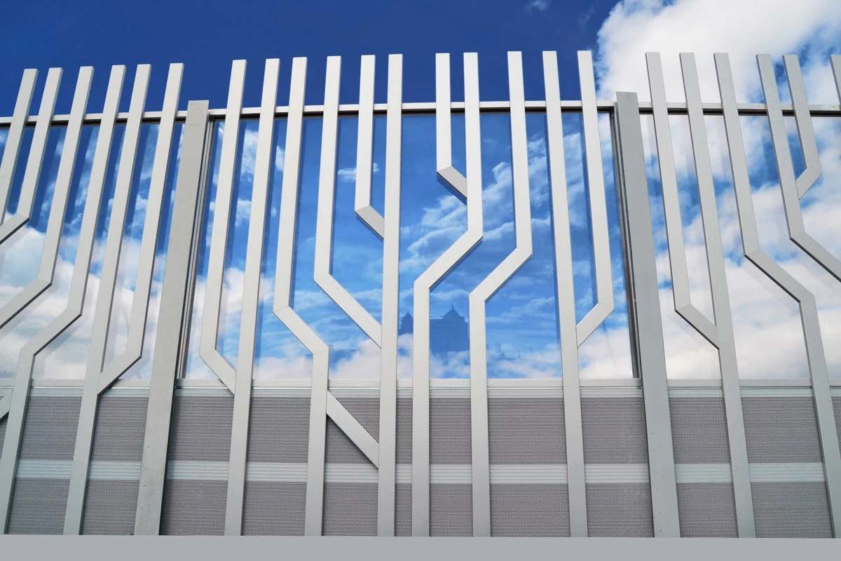 Декоративные ограждения из анодированного алюминия, Кутузовский