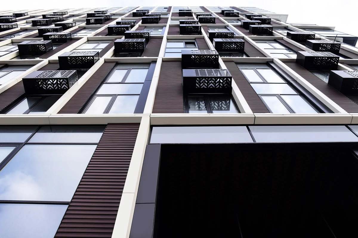 Монтаж вентилируемых фасадов на объекте